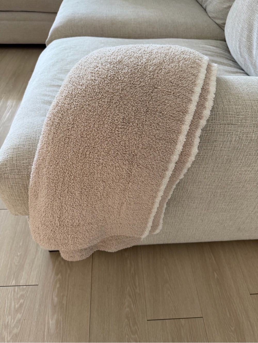 Barefoot Dreams Blanket - Picture 3 of 4